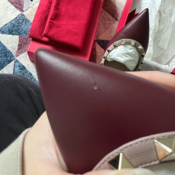 Valentino classic flat pointy toe, burgundy color - Picture 3 of 5